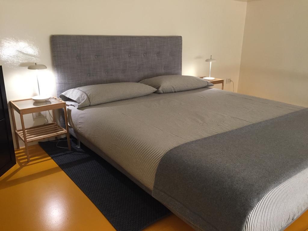 Apartament Duomo House Mediolan Pokój zdjęcie